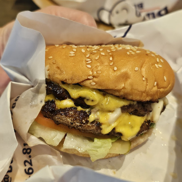 Double Cheeseburger Deluxe Cheeseburger