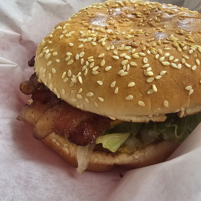 Bacon Cheeseburger with Lettuce and Tomato