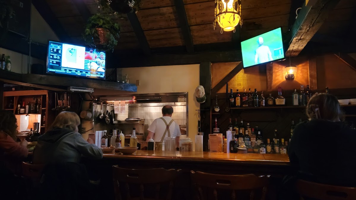 Burnam's Pub House