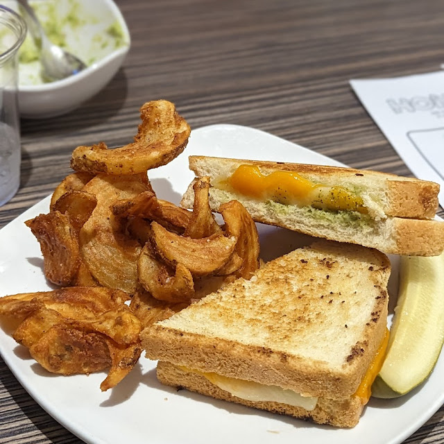 Pesto Grilled Chicken Sandwich