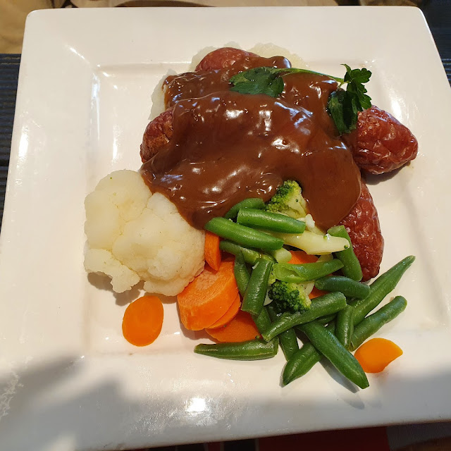 Saltbush Sausages