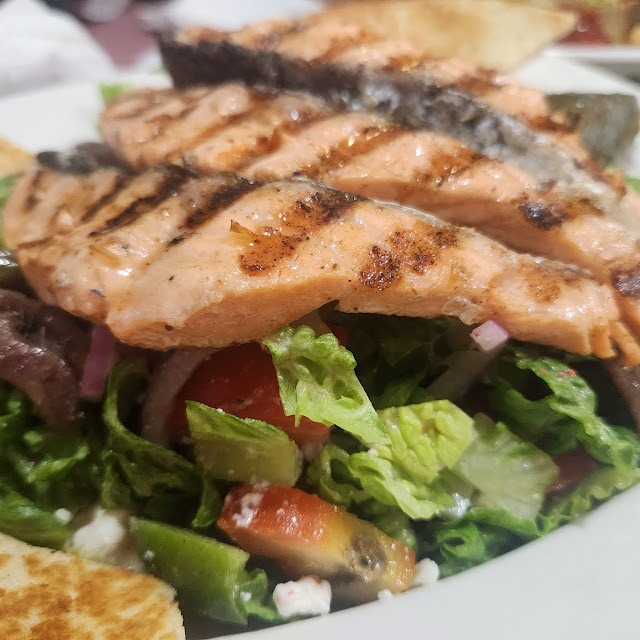Salad with Grilled Salmon