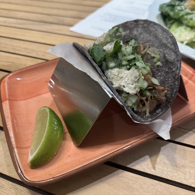 Taco de Hongos En Molito