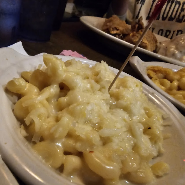 Mac & Cheese Smoked Gouda