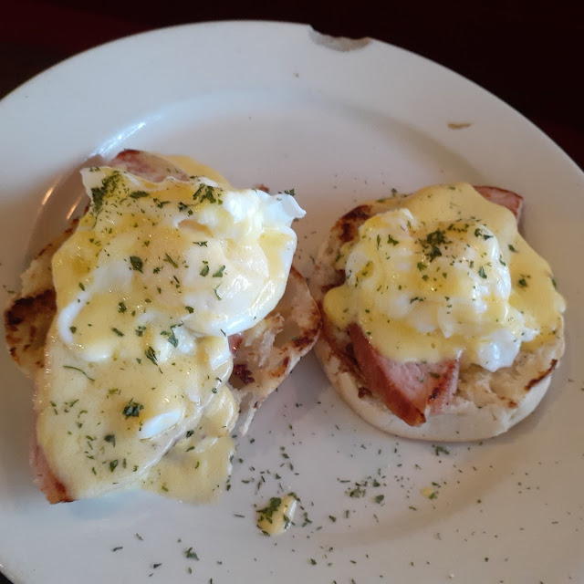 Eggs Benedict
