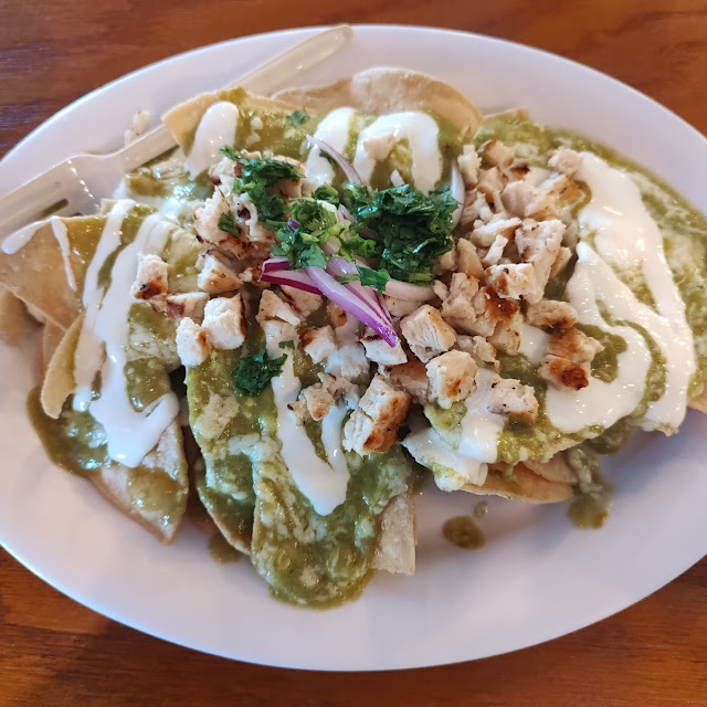 Chilaquiles Verdes Con Pollo