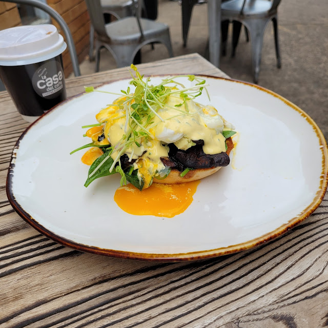 Eggs Benedict