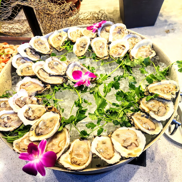 Raw Oysters