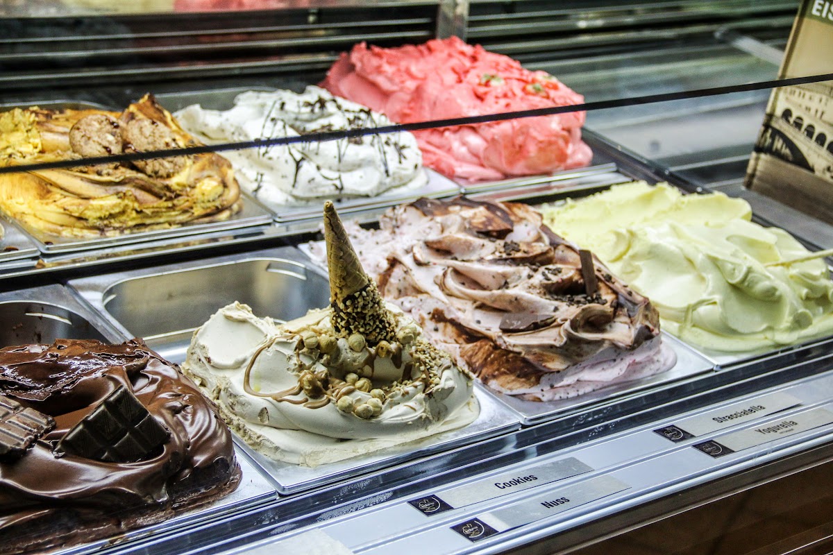 Cafe Gelateria La Luna
