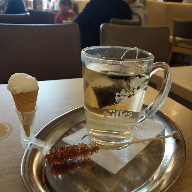 English Breakefast Tea Mit Klümpje