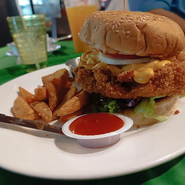 Cheesy Chicken Burger