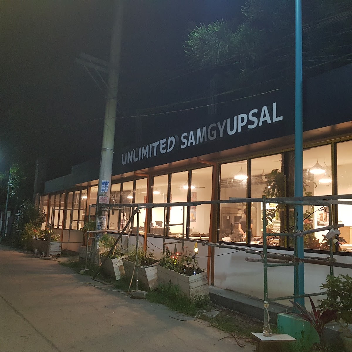 CAFE JIREH (Amadeo, Cavite)