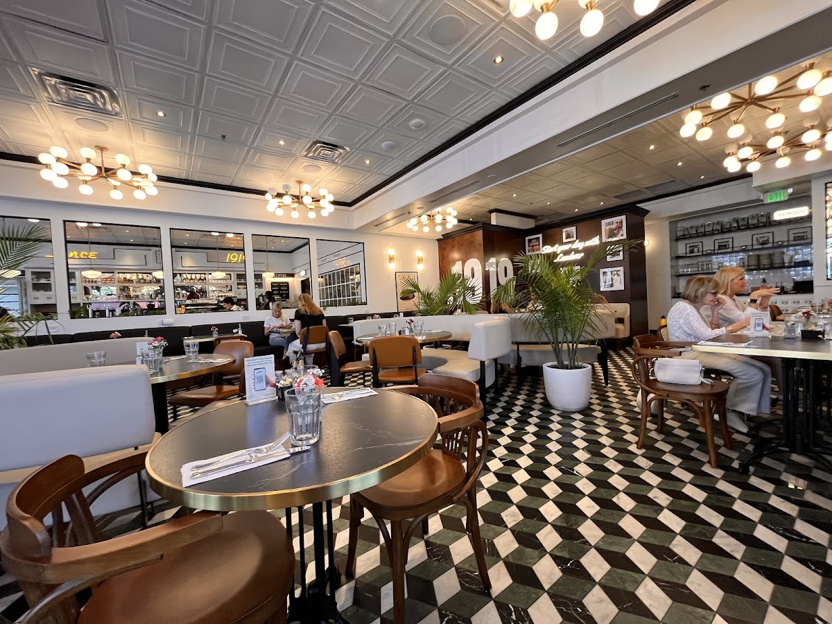 Cafe Landwer Boca Raton