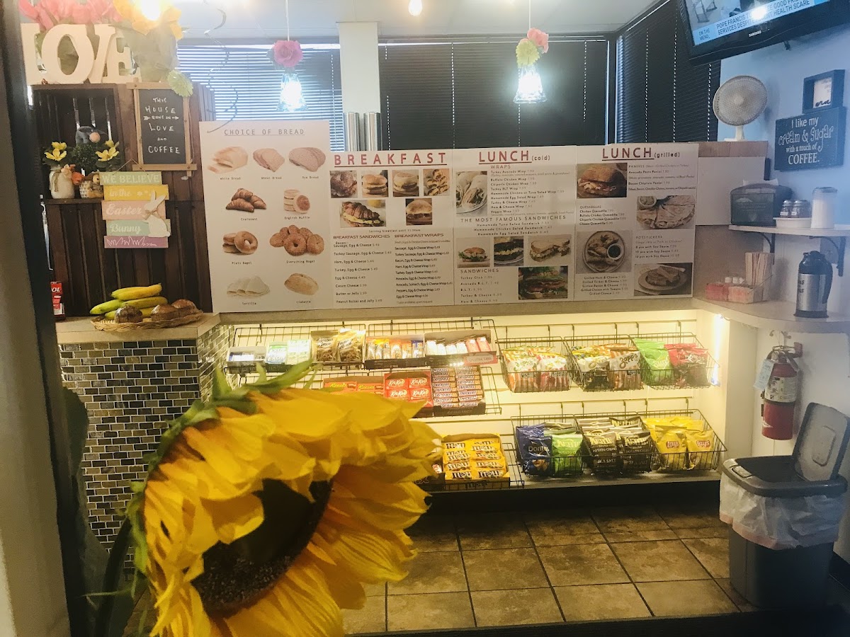 Cafe Lucky Bones