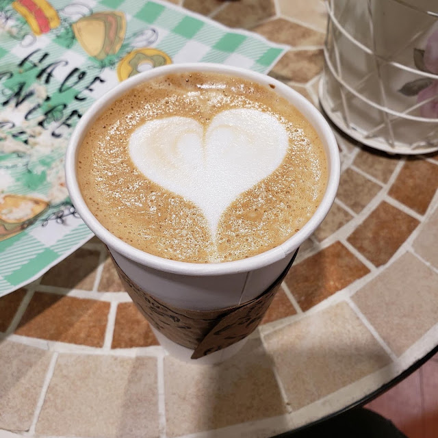 Heart Latte Art Drink