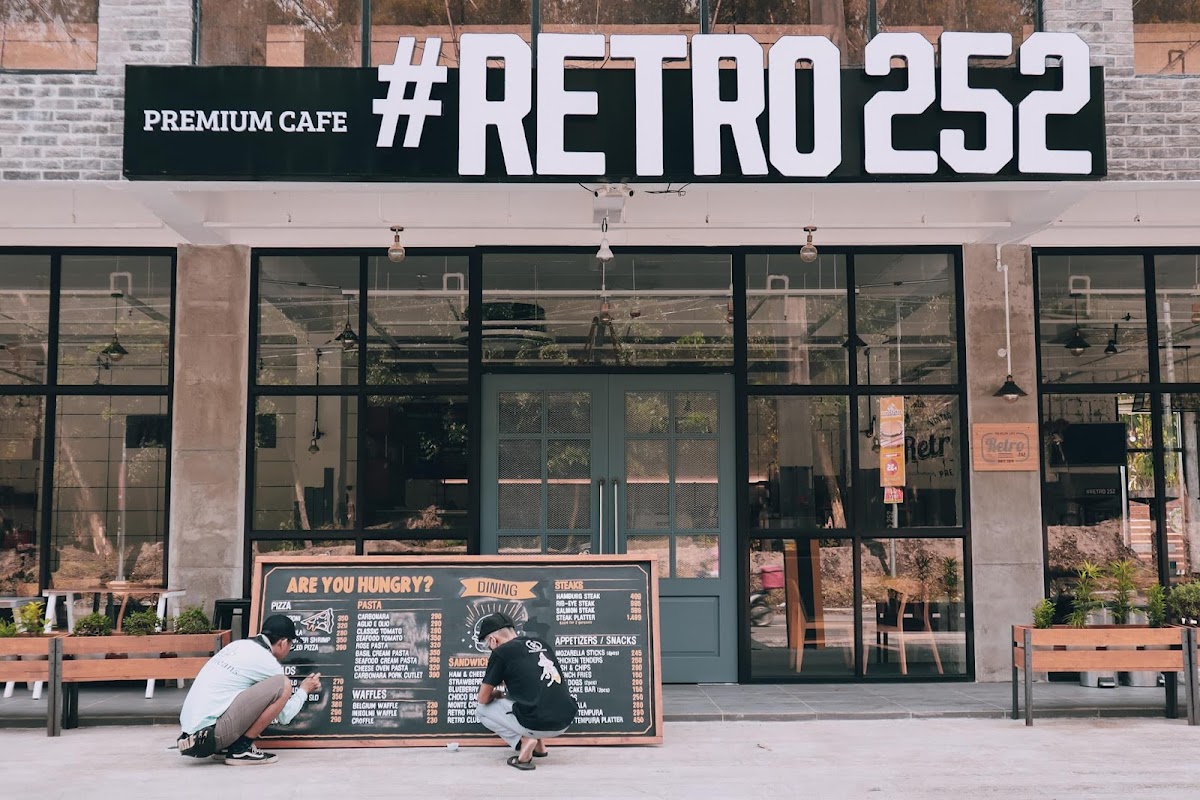 Cafe Retro 252
