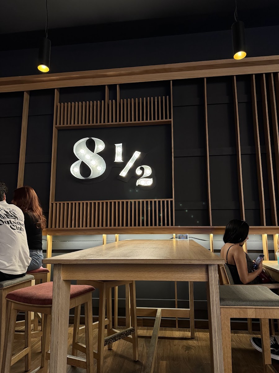Cafetería 8 1/2