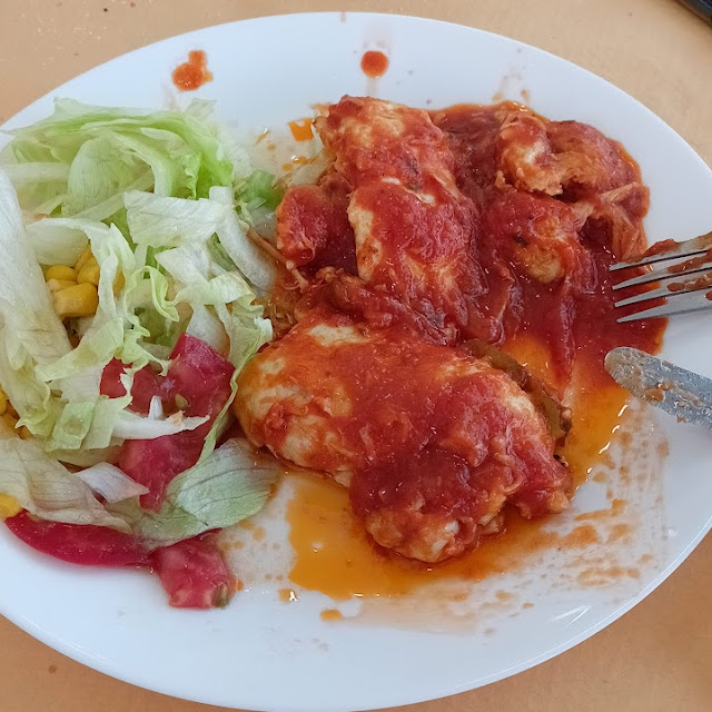Pollo Con Tomate