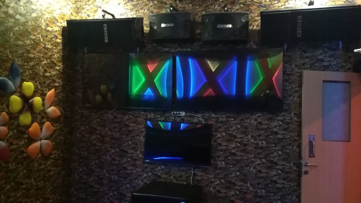 Caffe karaoke, spa massage Hotel 21