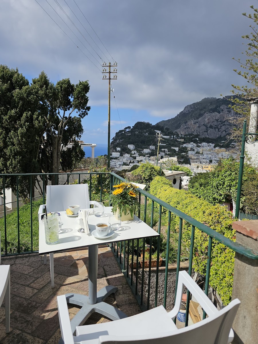 Caffe Manari