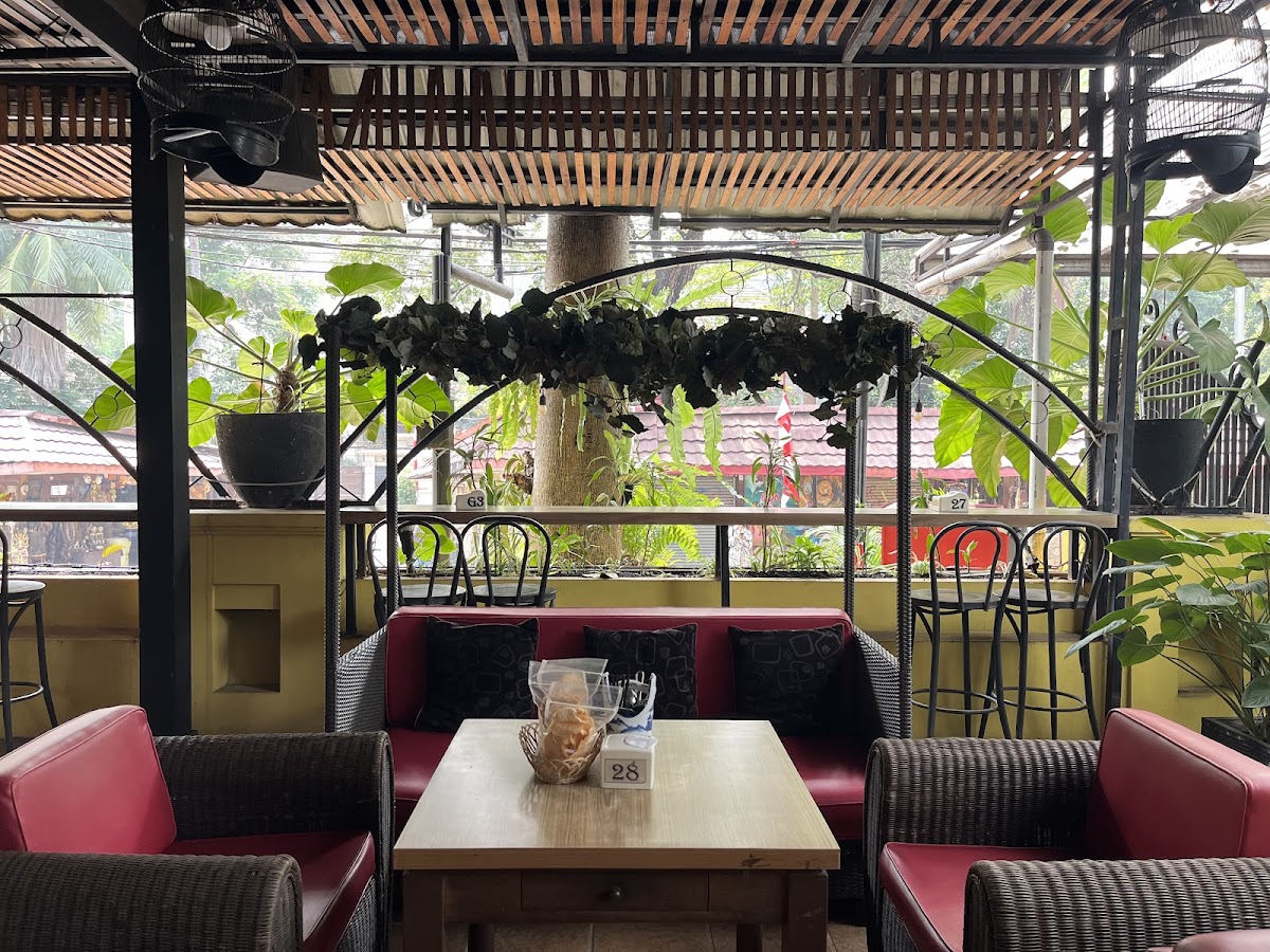 Cali Deli & Madame Ching Surabaya Menteng