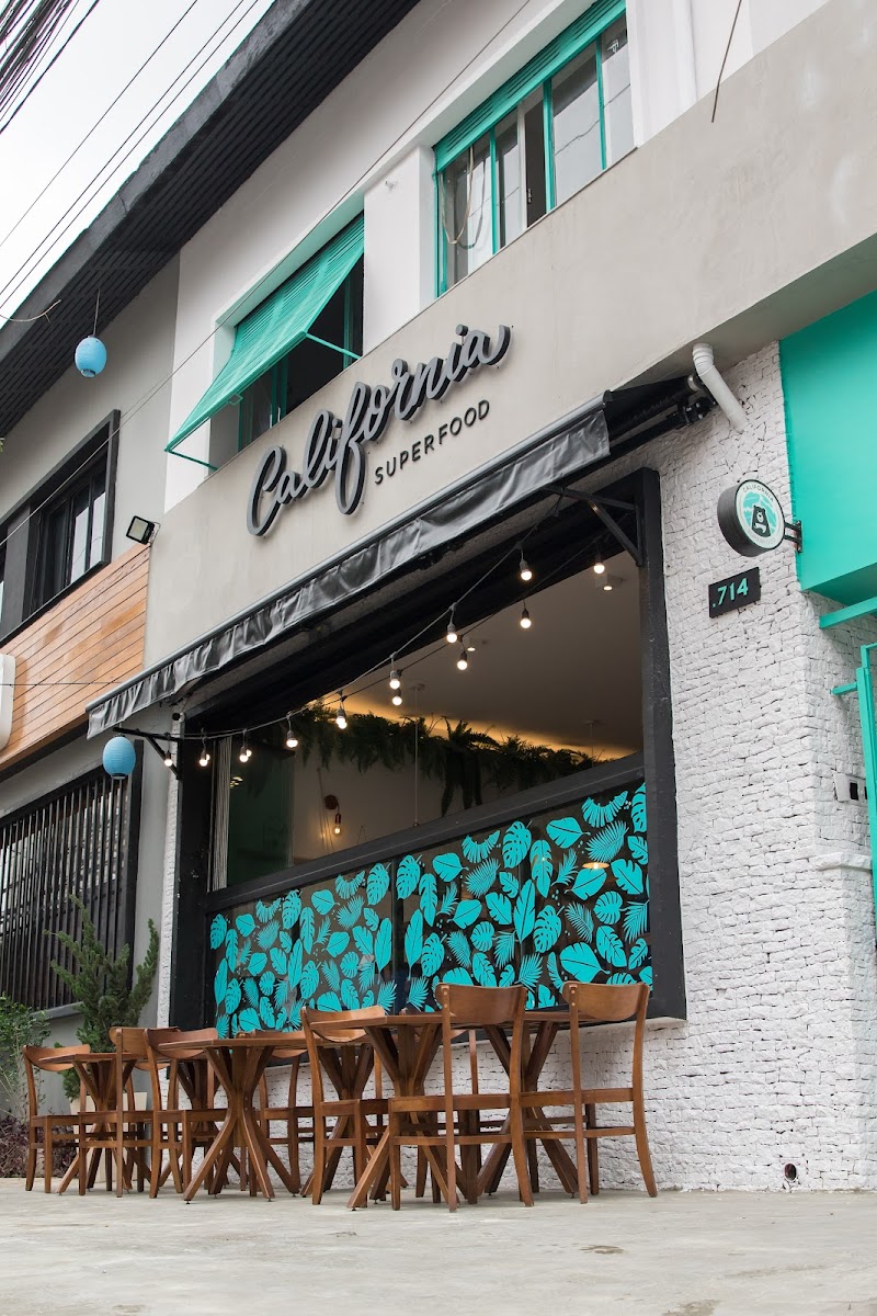 California Superfood Pinheiros
