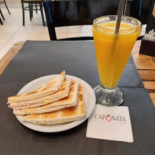 Tostado Mixto Con Jugo Natural de Naranja