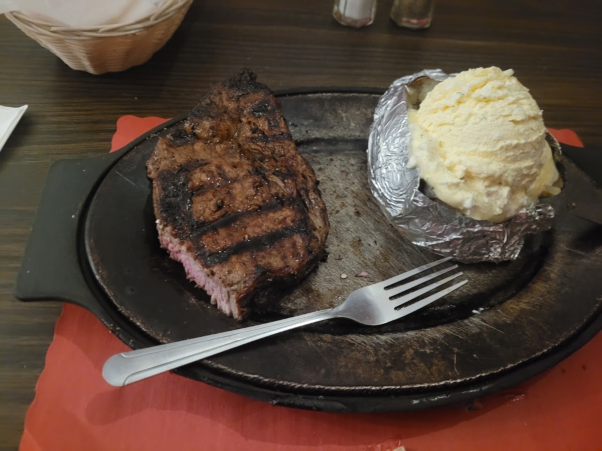 Carolina Restaurant & Steak House