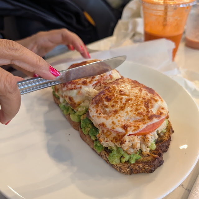 Tuna Avo Melt