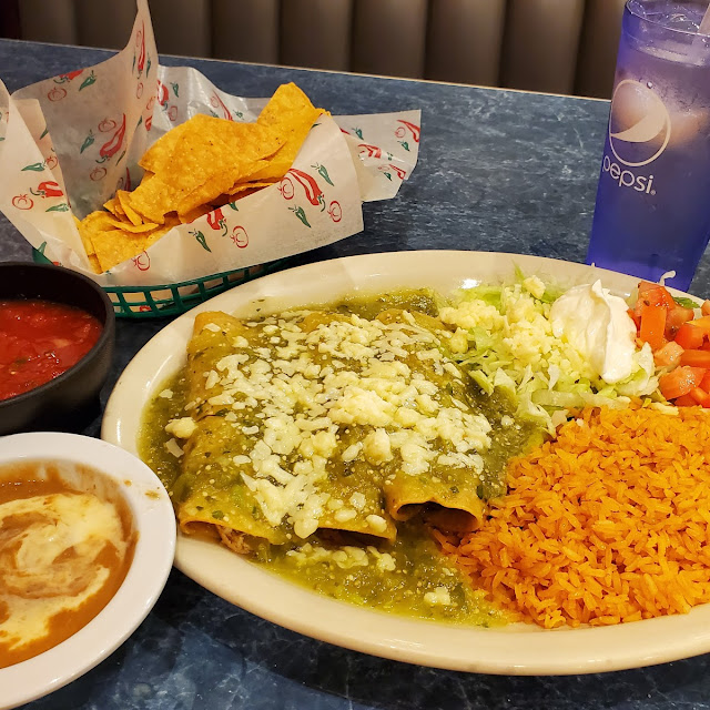 Green Chili Chicken Enchiladas with Chips and Salsa and Ean Dipb