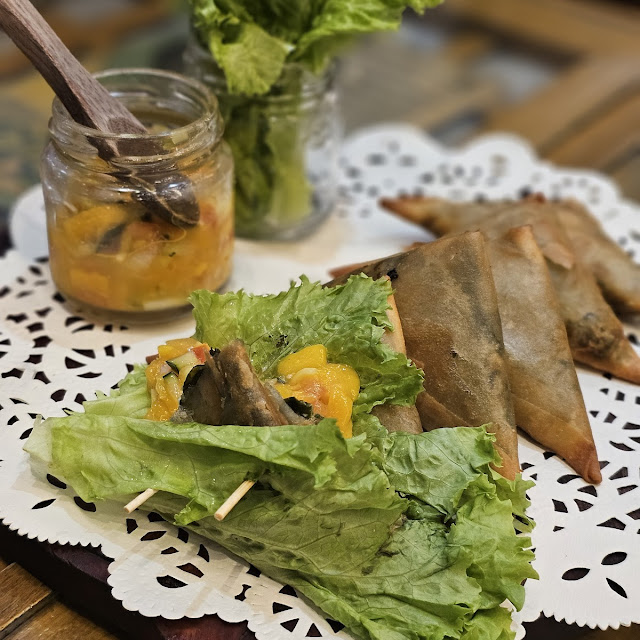 Tinapa at Kesong Puti Lumpia with Mango Salsa