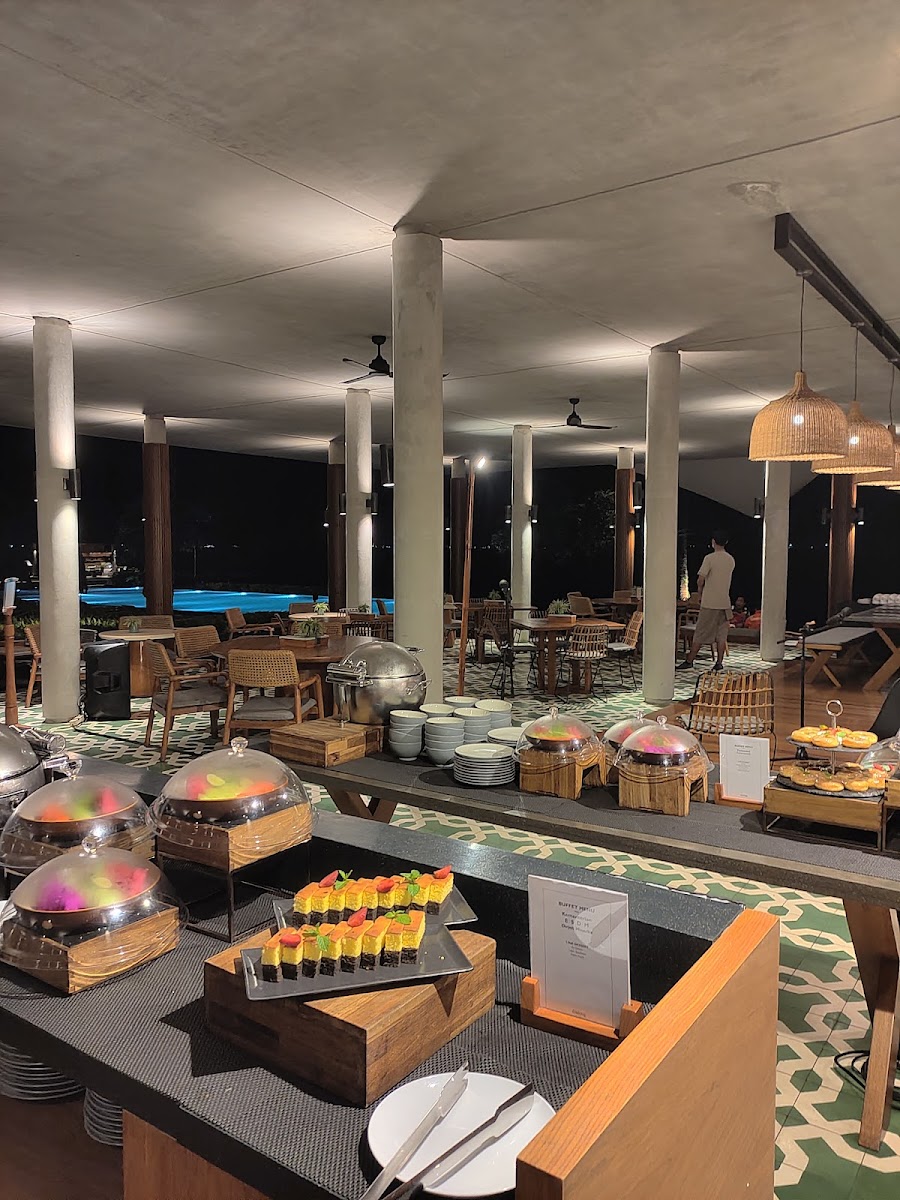 Casabanyu Restaurant & Bar