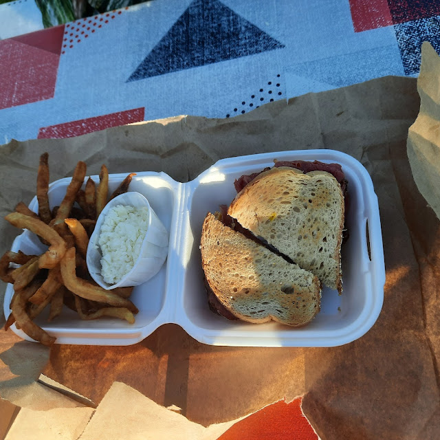 Sandwich Smoke Meat