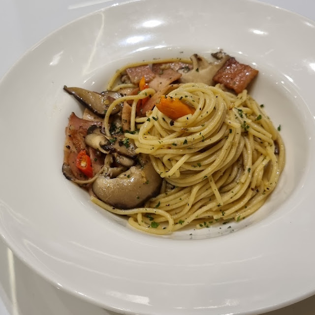 Turkey Bacon Mushroom Aglio Olio