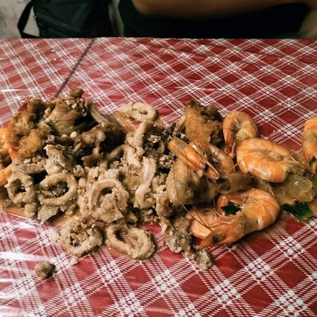 Unlimited Mixed Seafoods & Chicken Wings