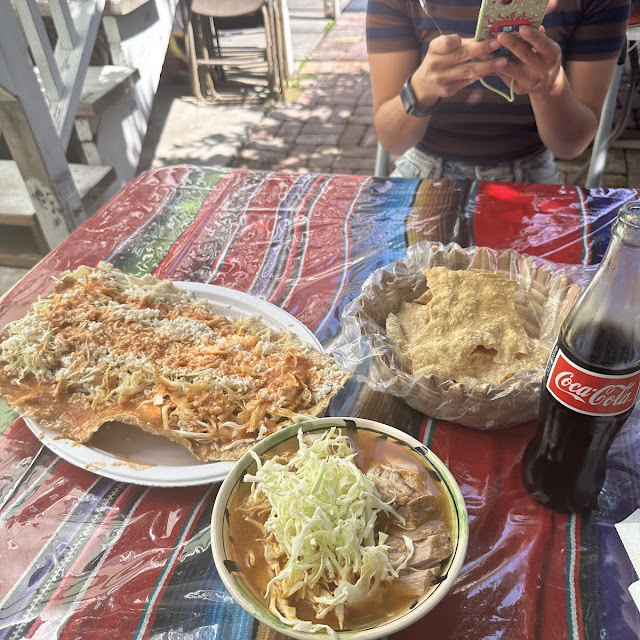 Pozole Y Tostada