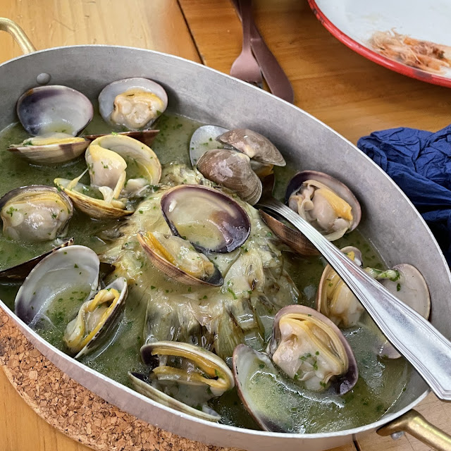 Clams with Artichokes