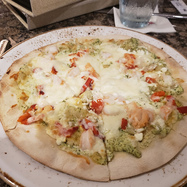 Seafood Pizza