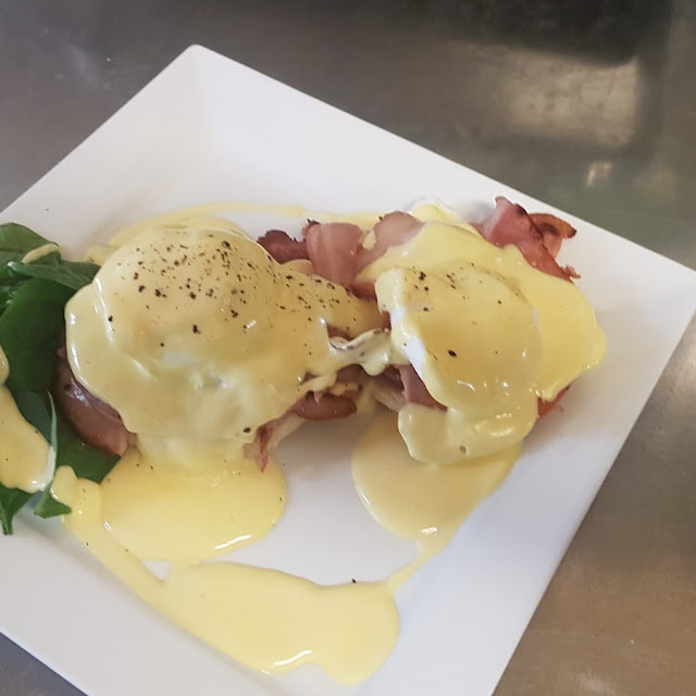 Eggs Benedict