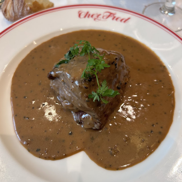 Filet de Boeuf Au Poire de Sarasak Frites Maison