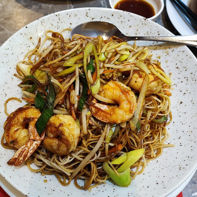 Fried Noodles with Shrimps