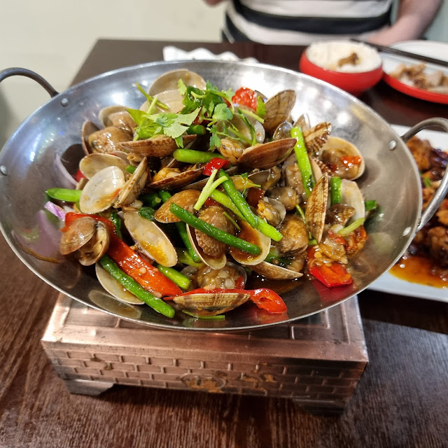 Braised Clam in Chili Sauce
