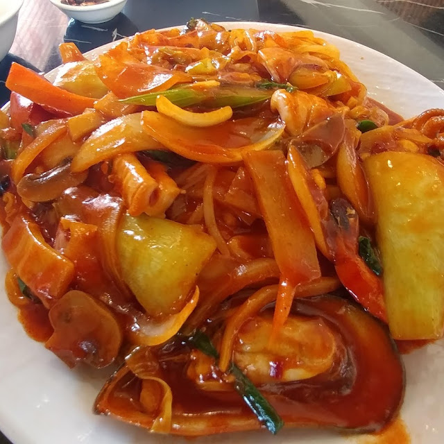 Stir-Fried Spicy Seafood Noodles