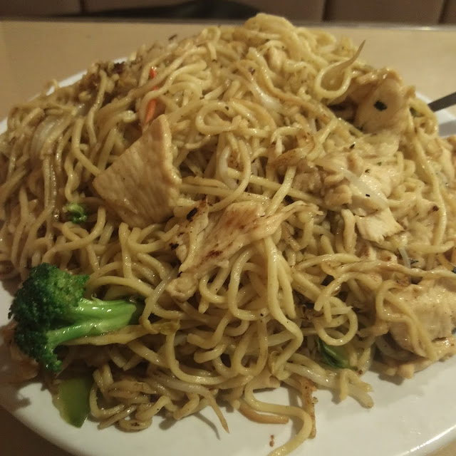 Chicken Lo Mein