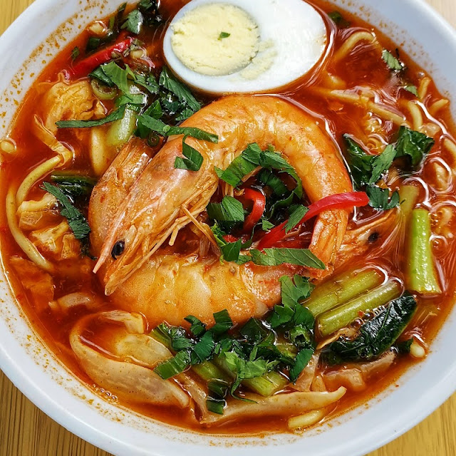 Mee Kuah Tomeh Udang Daging Sotong Ketam