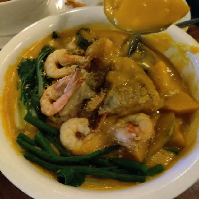Seafood Kare Kare