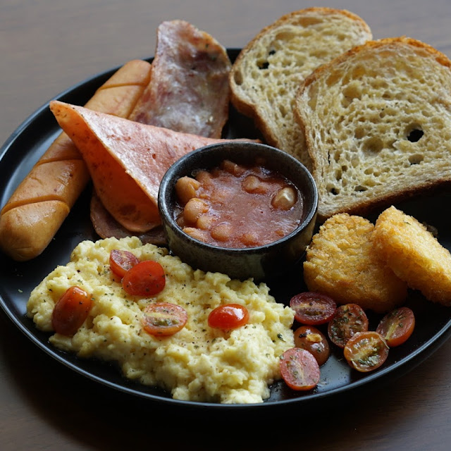 American Breakfast