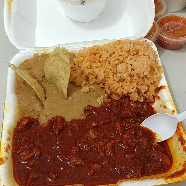 Asado de Puerco Arroz Y Frijoles