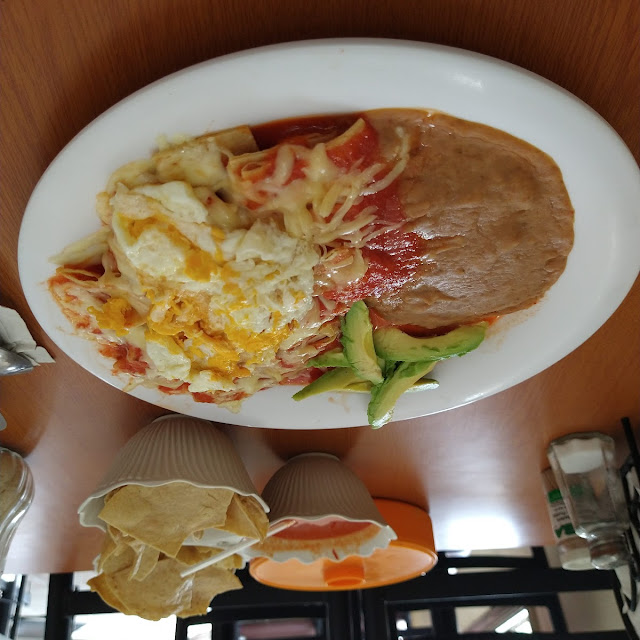 Chilaquiles Con Huevo