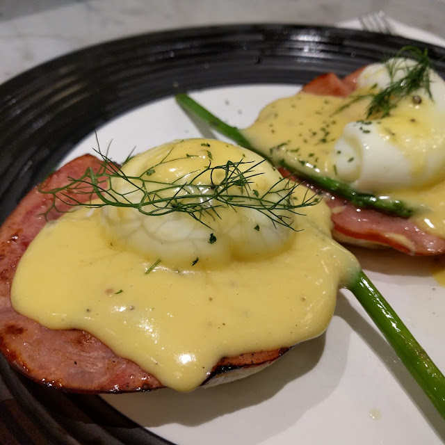 Eggs Benedict